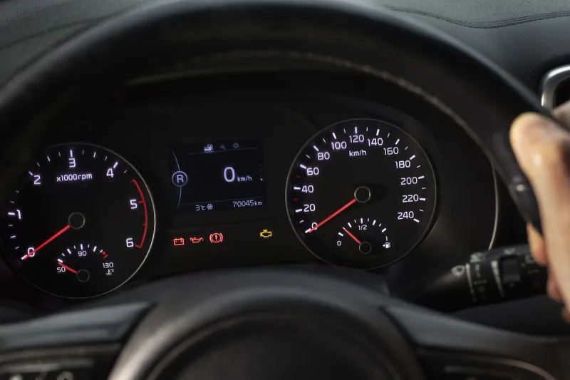 Mesin Mobil Terasa Kasar, Tapi Tidak Ada Lampu Indikator Menyala